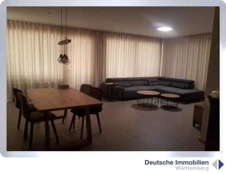 Mit unverbautem Blick ins Grüne ! Exklusive 4,5 Zimmer-Wohnung mit Garten in S- Möhringen