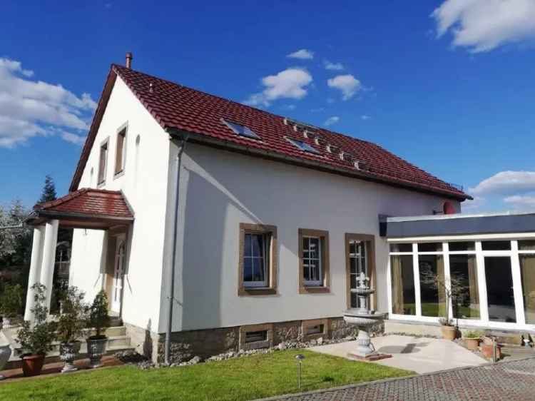 Luxuriöses Einfamilienhaus mit Ferienbungalow in Dresden Söbrigen