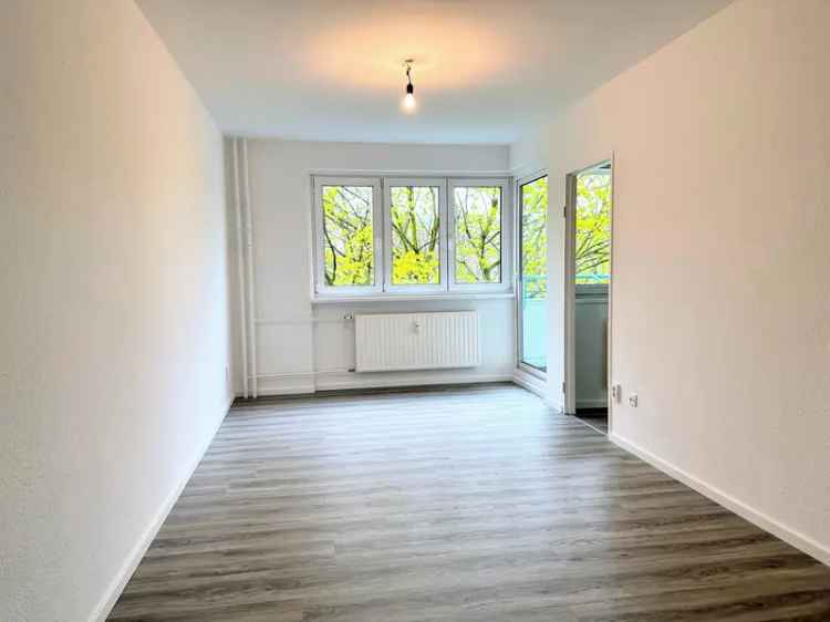 1-Zimmer-WOHNUNG: zuverlässig & langjährig vermietete + BALKON + LIFT + KELLER | in REINICKENDORF