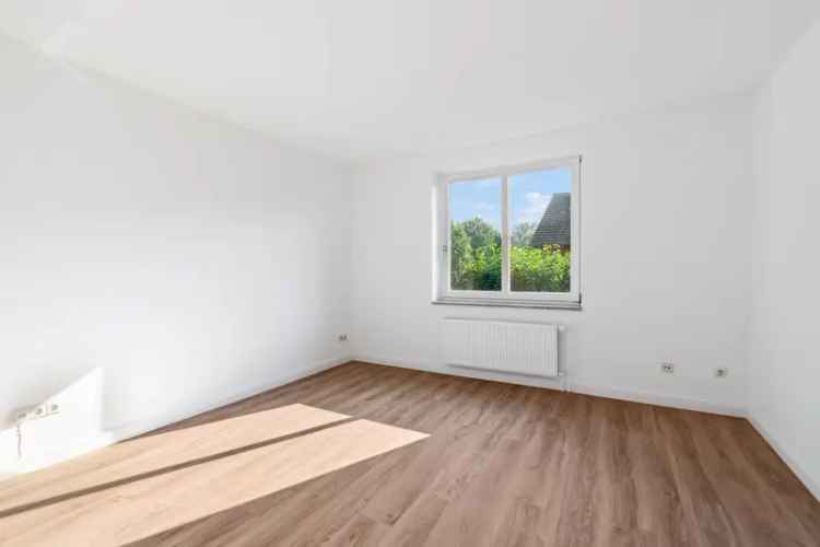 4 Zimmer Wohnung Modernisiert 100m² Balkon 2 Bäder Keller