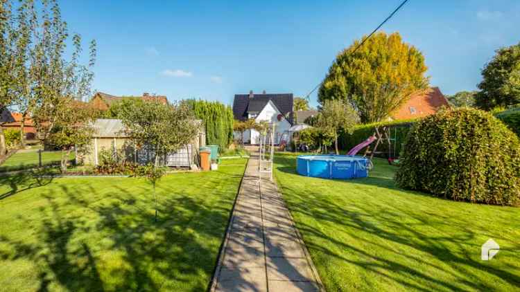 Charmantes Einfamilienhaus mit großzügigem Gartenparadies in ruhiger Lage