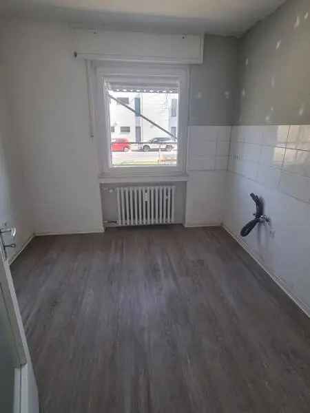 2-Zimmer-Wohnung mit Balkon in Lichtenbroich (Achtung Haus erhält aktuell eine Wärmedämmung)