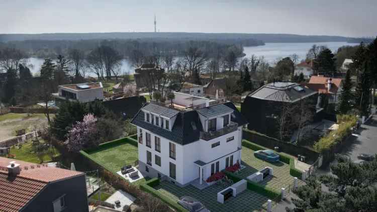 Licht. Blick. Architektur. Luxus mit Blick über den Wannsee. Linker Wing