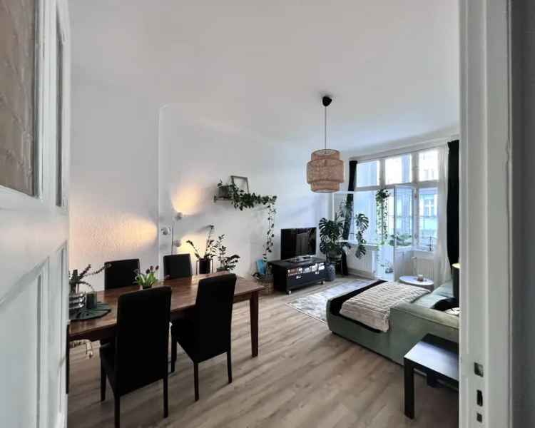Tausch 2 Zimmer Altbauwohnung in Mitte Berlin mit Loggia