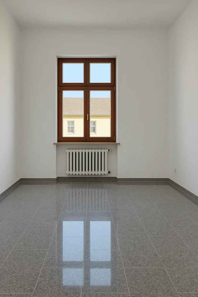 3-Zimmer-Wohnung mit Balkon – Neu renoviert & bezugsbereit in der Brandenburgstraße 22