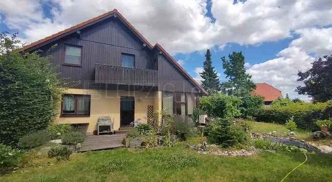 Einfamilienhaus mit Garten Teich Terrasse in Leipzig Seehausen