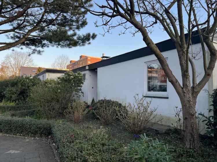 Heller, ebenerdiger, energetisch sanierter 4,5-Zimmer-Bungalow in Reinbek