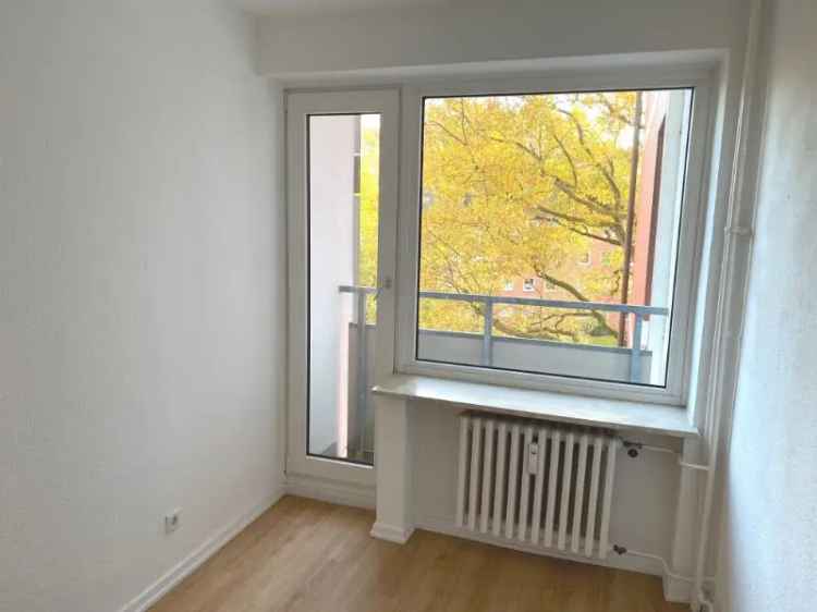 Mieten Wohnung in Wedel mit Blick auf die Natur und starken Annehmlichkeiten