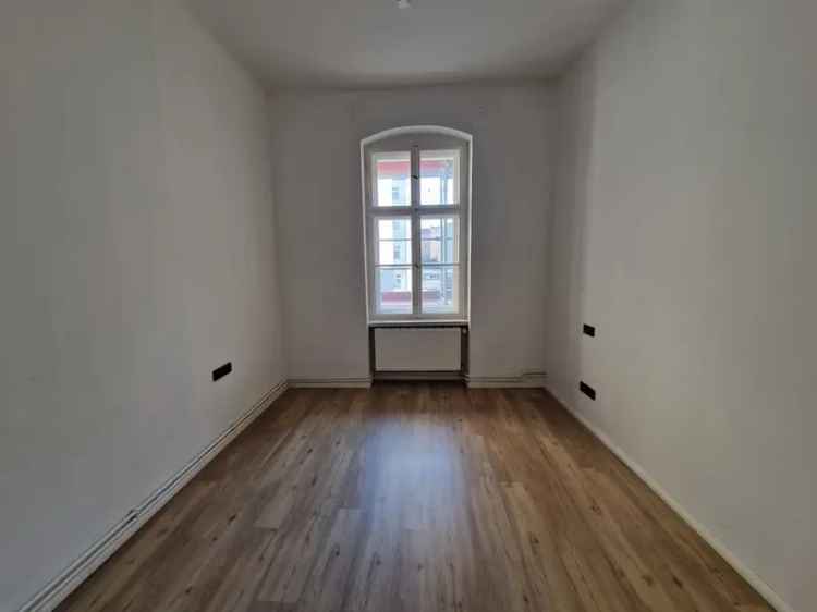 Willkommen im schönen Soldiner Kiez - 4-Zimmer-Wohnung mit Balkon wartet!