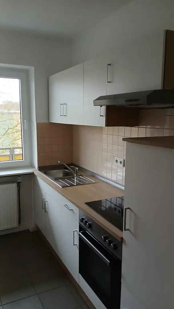 3-Zimmer Wohnung mit großem Balkon in zentraler Lage