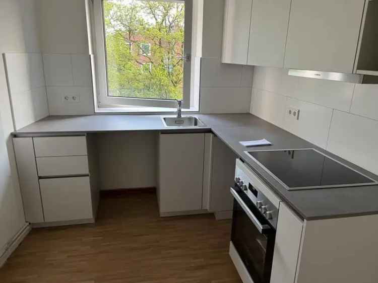 Tolle modernisierte 2-Zimmer Wohnung im Grünen