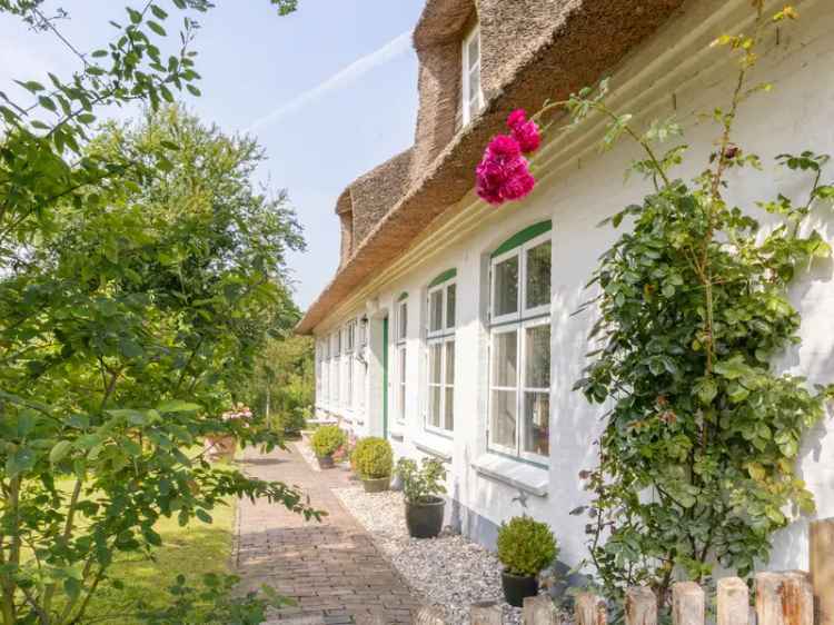 Haus Zum Kauf in Lauenburgische Seen, Schleswig-Holstein