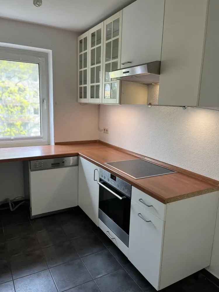 3 Zimmer Wohnung kaufen in Frankfurt-Niederrad mit Balkon und Einbauküche