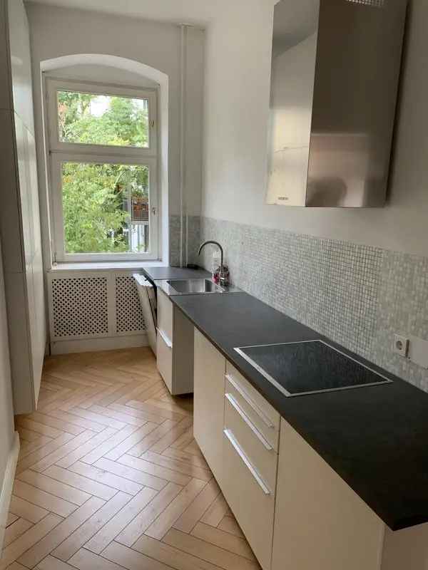 2 Zimmer Altbau Wohnung Tausch gegen 3 Zimmer in Schöneberg