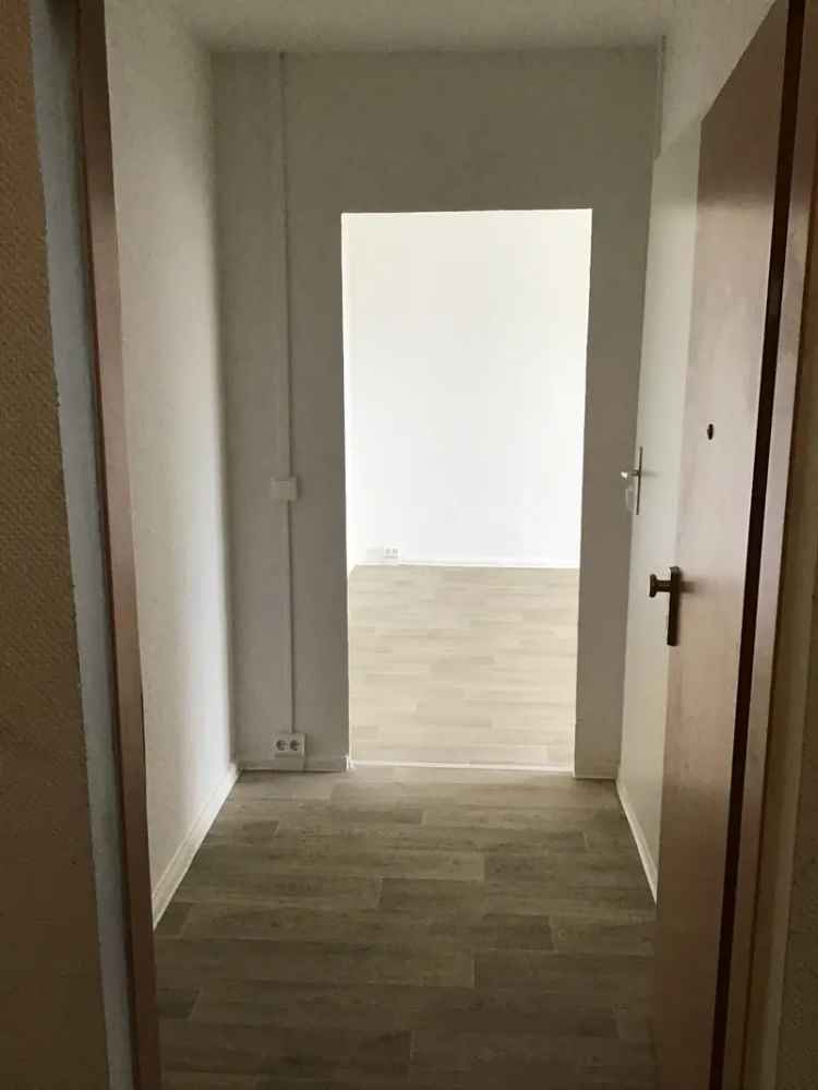 Schöne Singlewohnung im 1. Obergeschoss zu vermieten