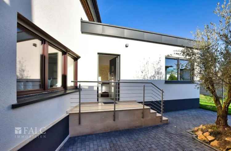 Einfamilienhaus kaufen in Pulheim-Brauweiler mit Wintergarten und Terrasse