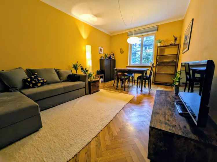 Gemütliche 3 Zimmer Altbauwohnung