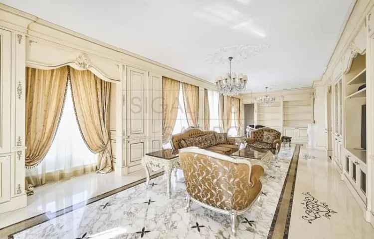 LUXURIÖSES PENTHOUSE MIT DACHTERRASSE IM DIPLOMATENPARK
