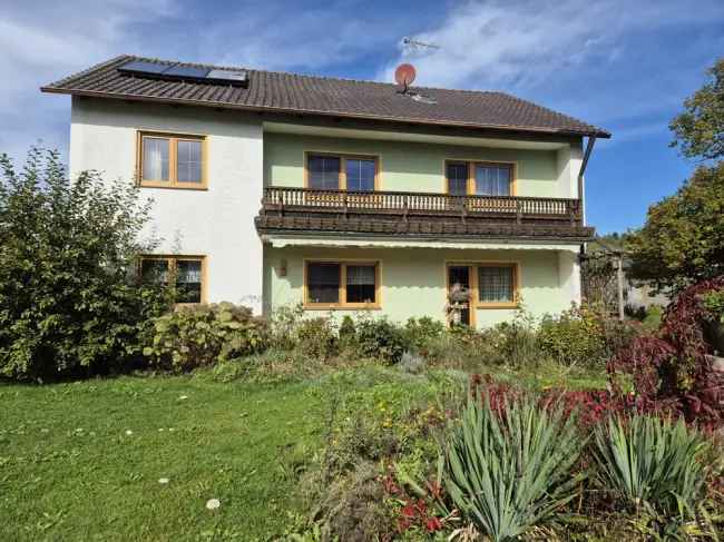 Landlust: Hofstelle mit zahlreichen Nebengebäuden und zusätzlichem Bauplatz