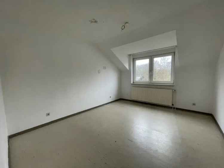 Studenten aufgepasst! WG geeignete Wohnung frei