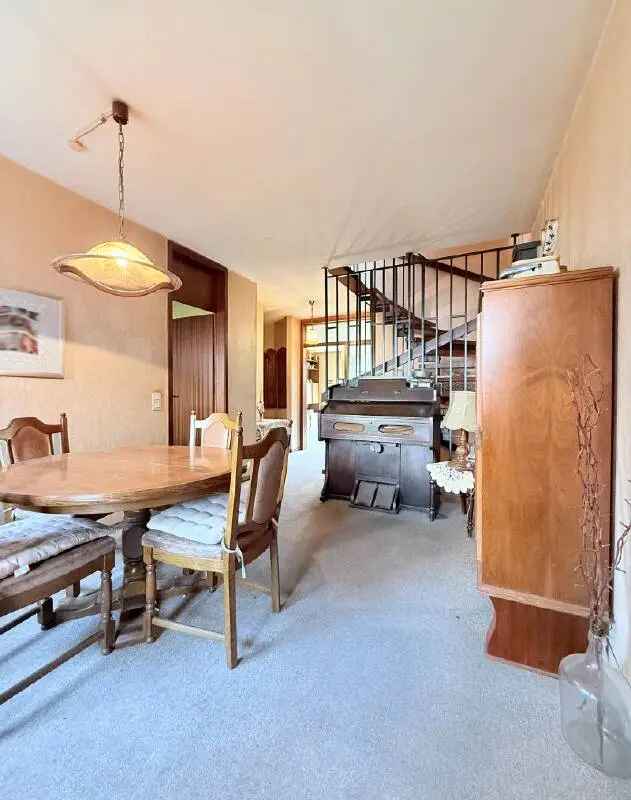 Reihenmittelhaus in Zündorf; in einer Minute am Rhein!