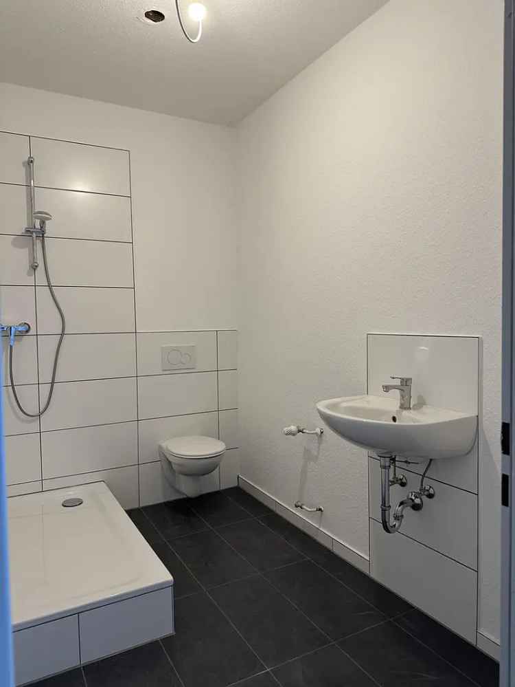 Kernsanierte 1 ZKB-Innenstadt-Wohnung mit Balkon - Erstbezug!