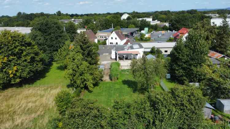 Ihre Ideen sind gefragt! 
Bezugsfreies Einfamilienhaus
und Baugrundstück!