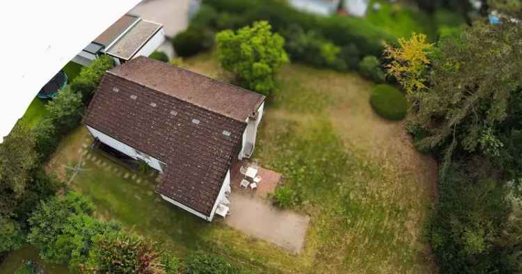 Einfamilienhaus Karlsruhe Waldstadt großer Garten Renovierungsobjekt