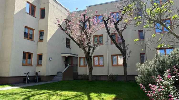 Exklusives Wohnen mit Balkon: Modernisiertes 1-Zimmer-Appartement erwartet Sie