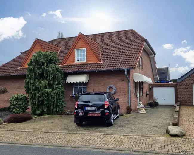 Doppelhaushälfte mit Garage Garten Terrasse Balkon in Erkelenz Kückhoven