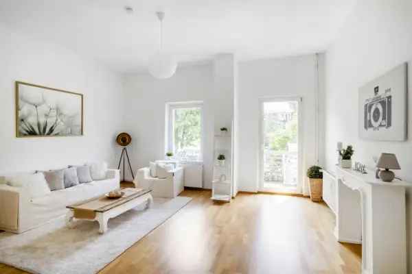 Moderne 4-Zimmer-Wohnung mit Sonnenbalkon im Holländischen Viertel