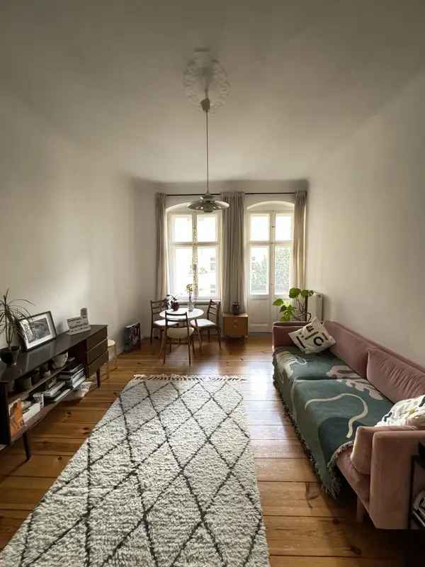 Mieten Wohnung Altbau 2 Zimmer in Neukölln Berlin mit Balkon