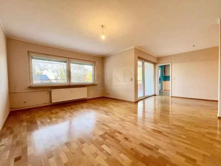 KRIFTEL: LICHT UND KLARE LINIEN PRÄGEN DAS AMBIENTE DIESER WOHNUNG