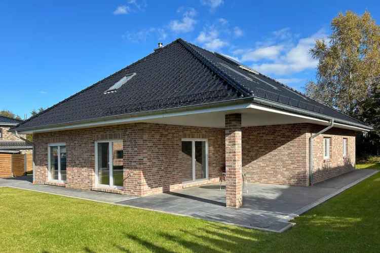 Mieten Sie einen modernen Bungalow in hoher Bauqualität mit Terrasse