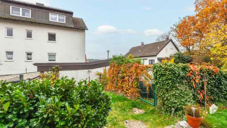 Attraktive 4,5-Souterrain-Wohnung mit Garten und Terrasse in Winkelhaid