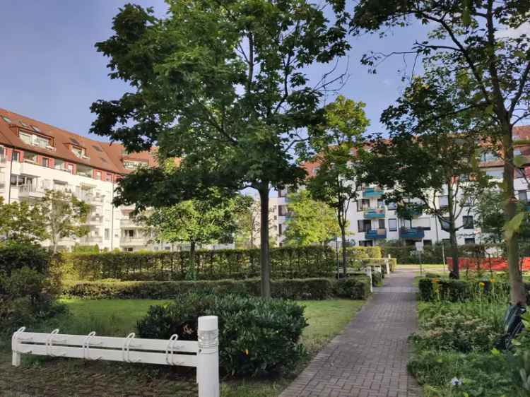 Charmante Dachgeschosswohnung in Leipzig mit großem Dachbalkon