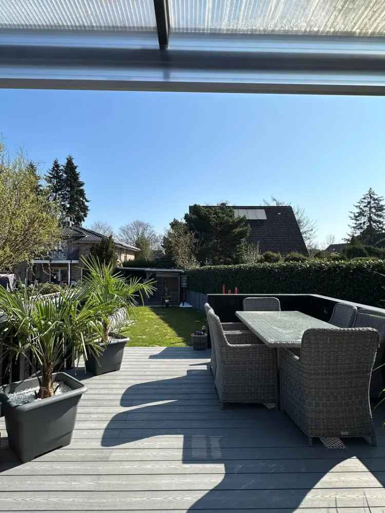 Komfortables Wohnen auf hohem Niveau auf ca. 140m² Wohnfläche, 5 Zimmern mit Garten, Garage, Photovoltaik und Pool in Billstedt!