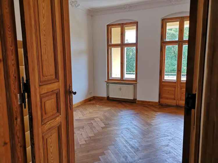 WG Zimmer Berlin Altbau Wohnung Modernisiert