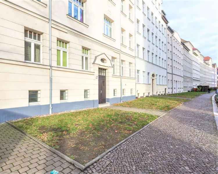 2 Zimmer Wohnung saniert mit Balkon und Einbauk