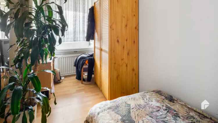 Praktische Singlewohnung mit Südwest-Loggia, 2 Abstellräumen | Zentral gelegen | 4,95 % Rendite