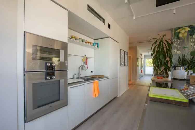 Einzigartiges Penthouse an der Spree mit Bootsanliegeplatz