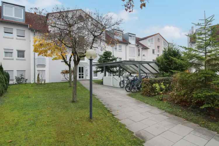 Zentrale Dachgeschosswohnung mit Balkon, Keller und Tiefgaragenstellplatz