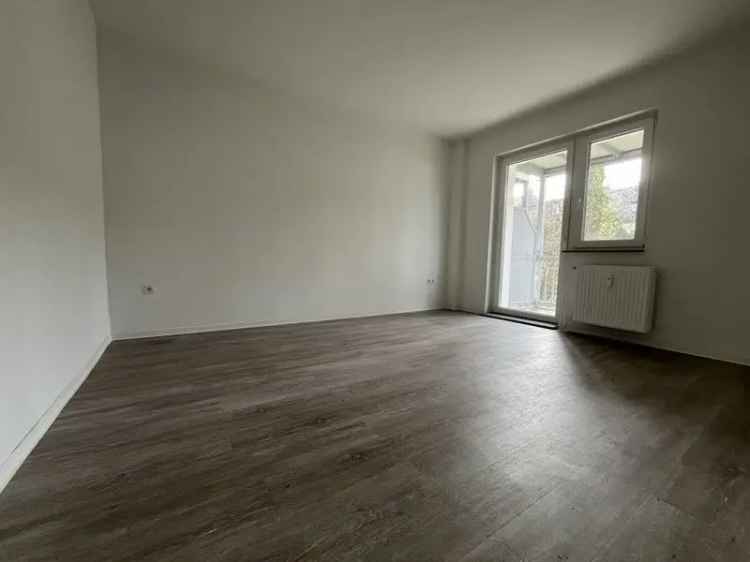 Auf gute Nachbarschaft: sanierte 2-Zimmer-Wohnung!