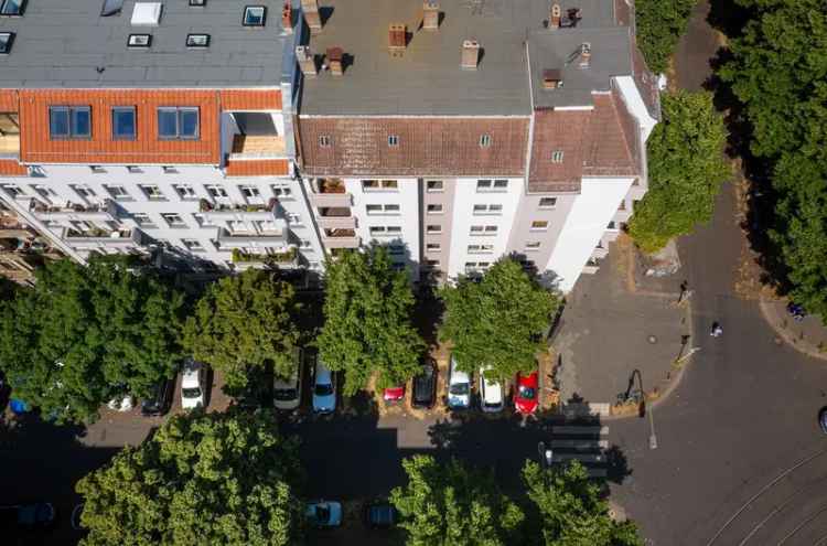 Vermietete 3-Zimmerwohnung mit Wannenbad nahe Boxhagener Kiez als Investment