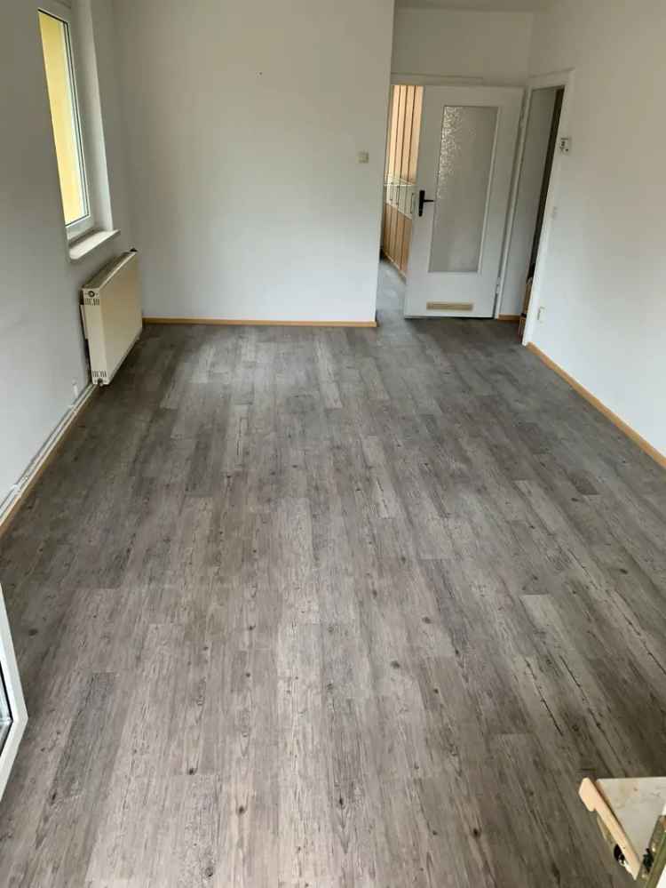 gemütliche Familienwohnung mit Duschbad sucht Nachmieter