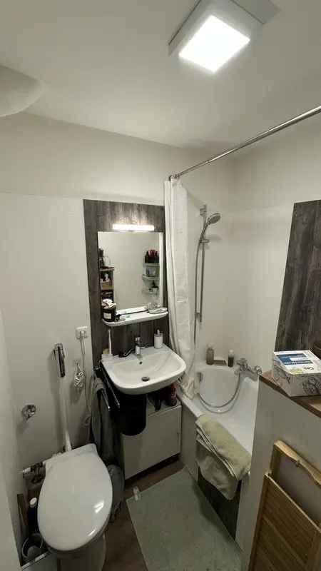 2 Zimmer Wohnung Schwabing Freimann 44qm Balkon Badewanne U Bahn