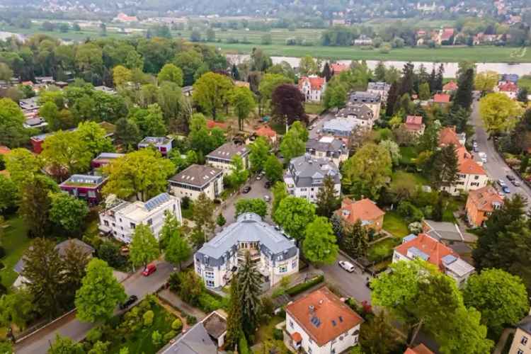 Kaufen Wohnung in DD-Kleinzschachwitz mit 4 Zimmern und Terrasse