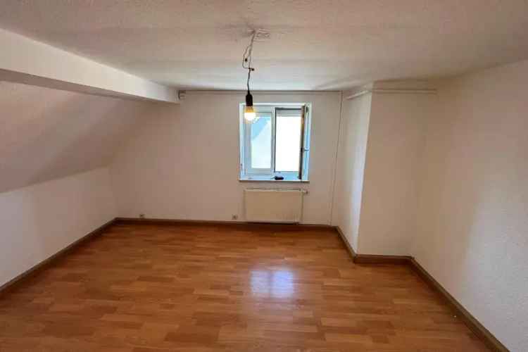 Frisch renovierte 3-Zimmerwohnung über den Dächern der Dachauer Altstadt zu vermieten!