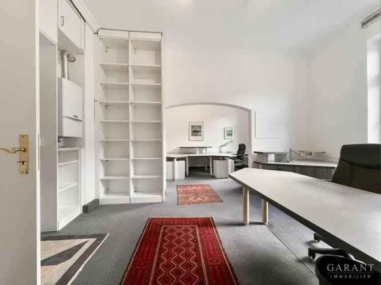 4 Zimmer Altbauwohnung in U-Bahn-Nähe Dietlindenstraße