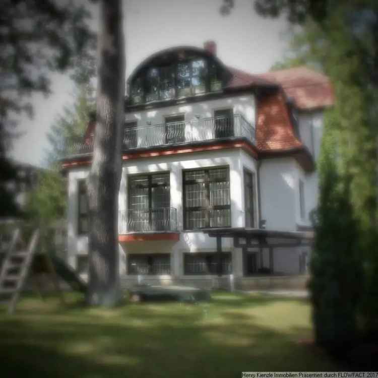Universell nutzbare Villa in Dresden Klotzsche am Rand der Dresdner Heide